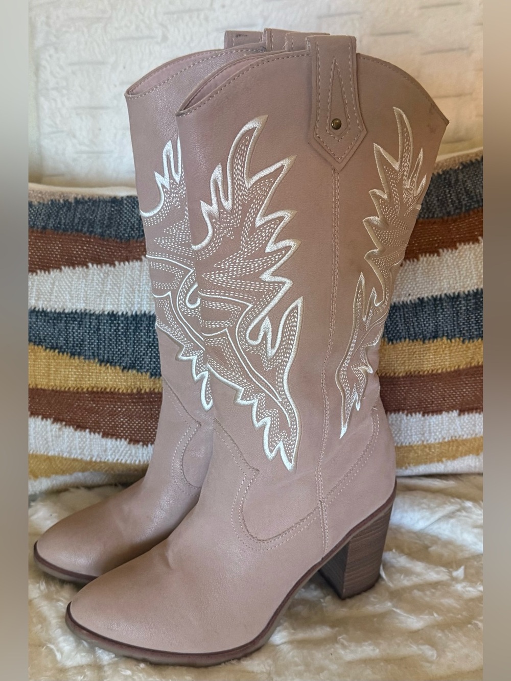 ALTAR’D STATE Dolley Western Boots Blush Pink Embroidered Cowgirl 8 - Picture 2 of 9